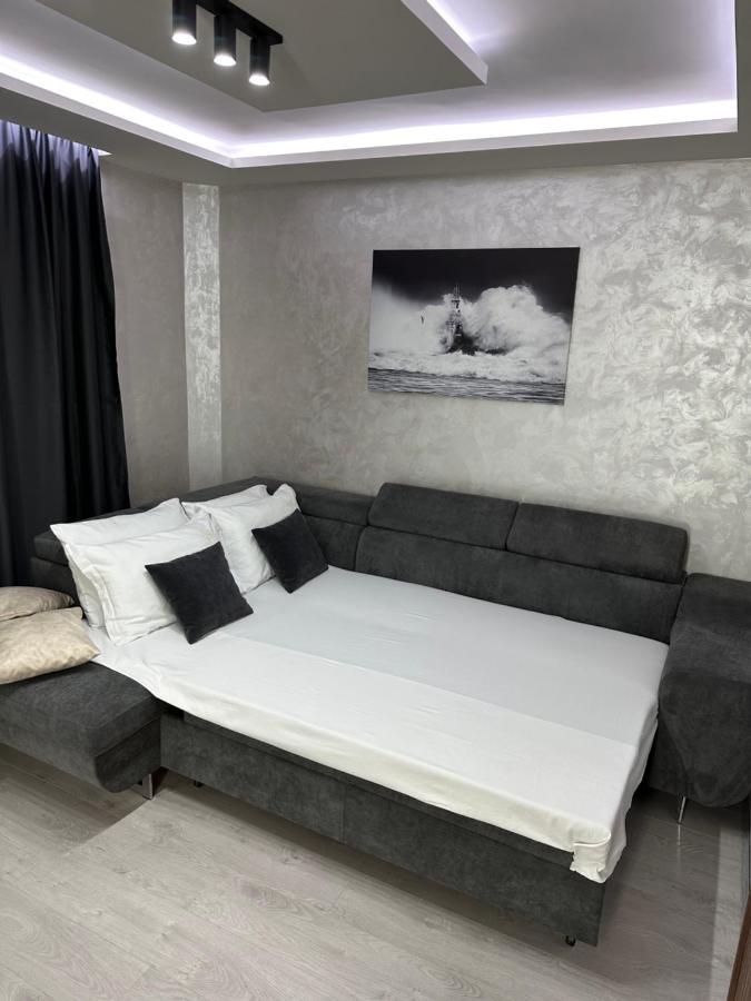 Елегантен Двустаен Апартамент Four Seasons Burgas City Exterior foto